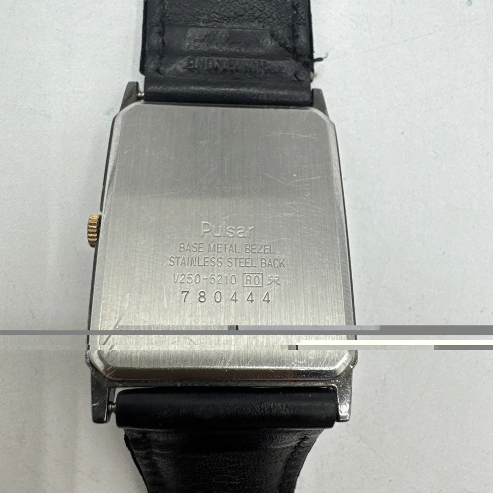 VINTAGE PULSAR Quartz WATCH V250-5210 Japan 1986 Black Face Gold Hands Rare